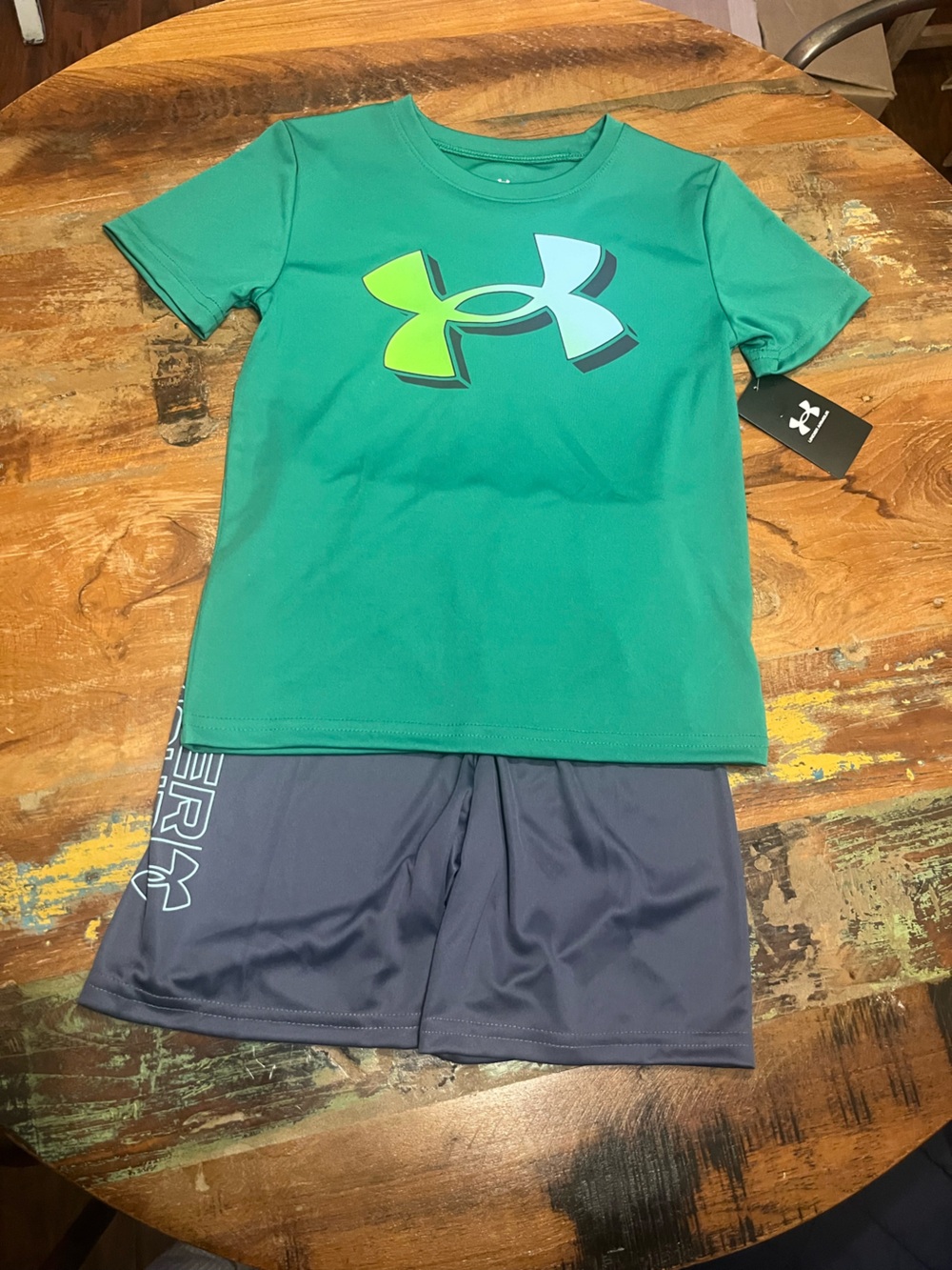 NWT Under Armour Boys 2 Piece Shorts Set